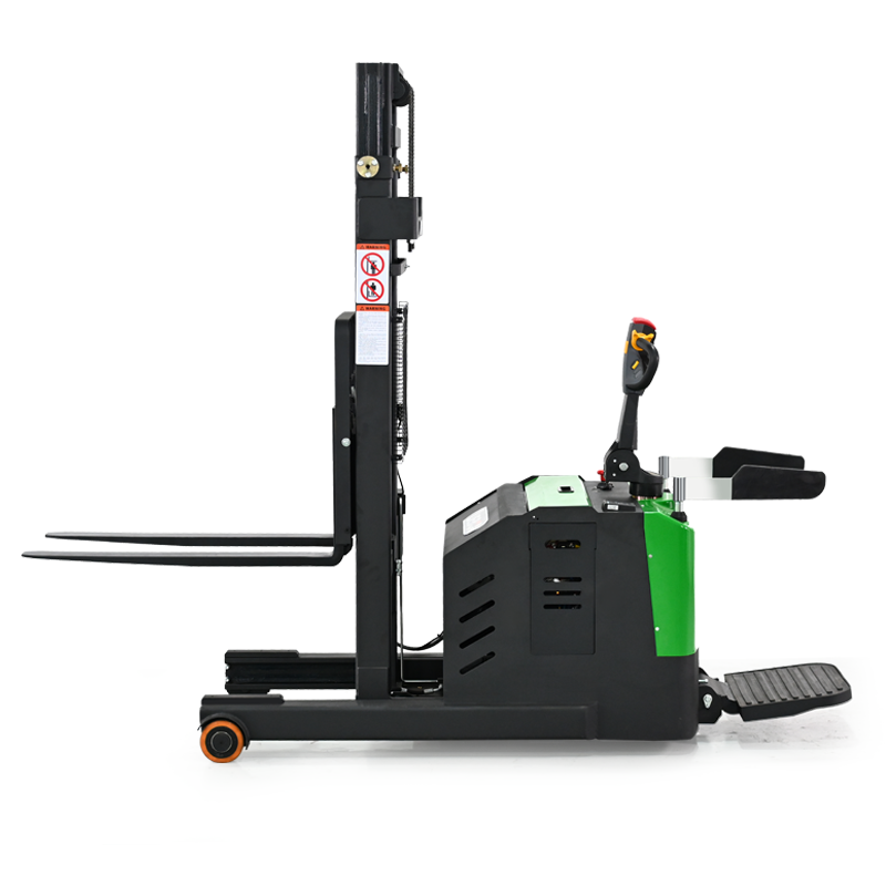Reach Truck1.5T Stand-On Forward Counterweight Forklift Truck - Image 3